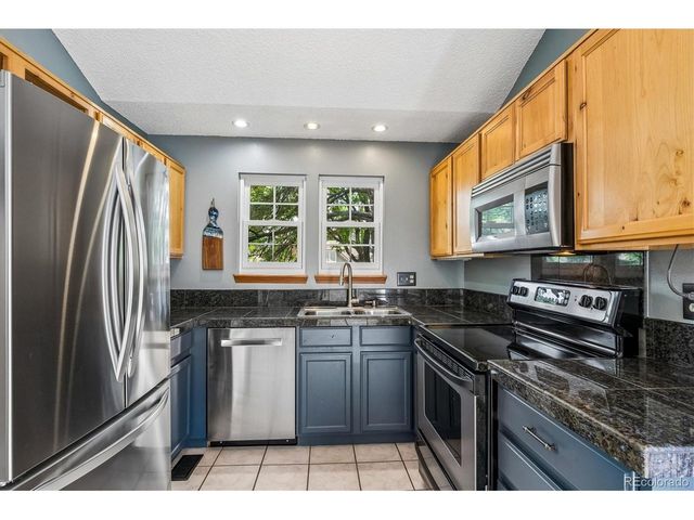 9615 W Chatfield Ave A, Littleton, CO 80128