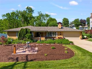 2490 Jefferson Ave, Canton Twp, PA 15301