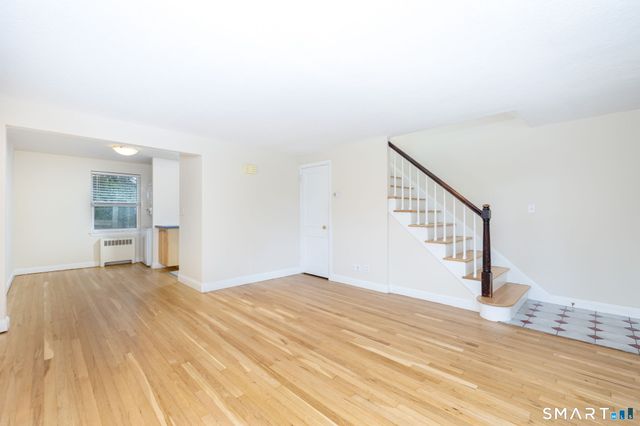47 Arnold Way 47, West Hartford, CT 06119