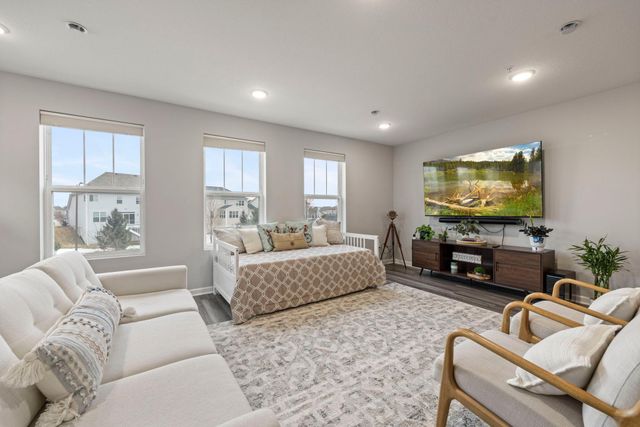 5882 156th Street W, Apple Valley, MN 55124