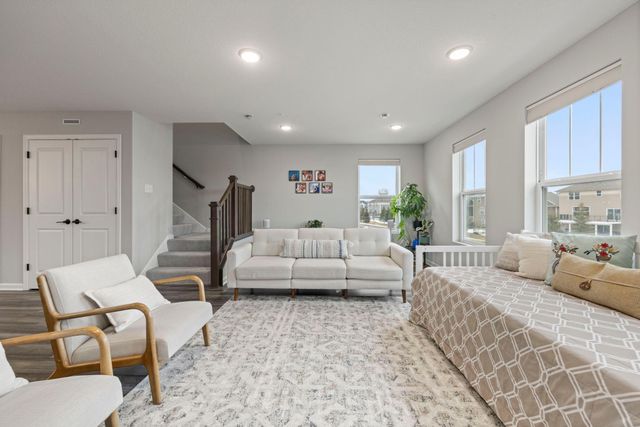 5882 156th Street W, Apple Valley, MN 55124