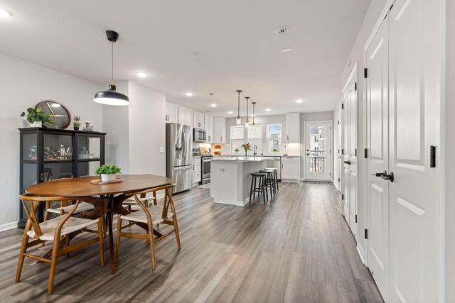 5882 156th Street W, Apple Valley, MN 55124