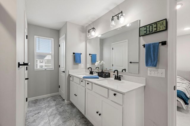 5882 156th Street W, Apple Valley, MN 55124