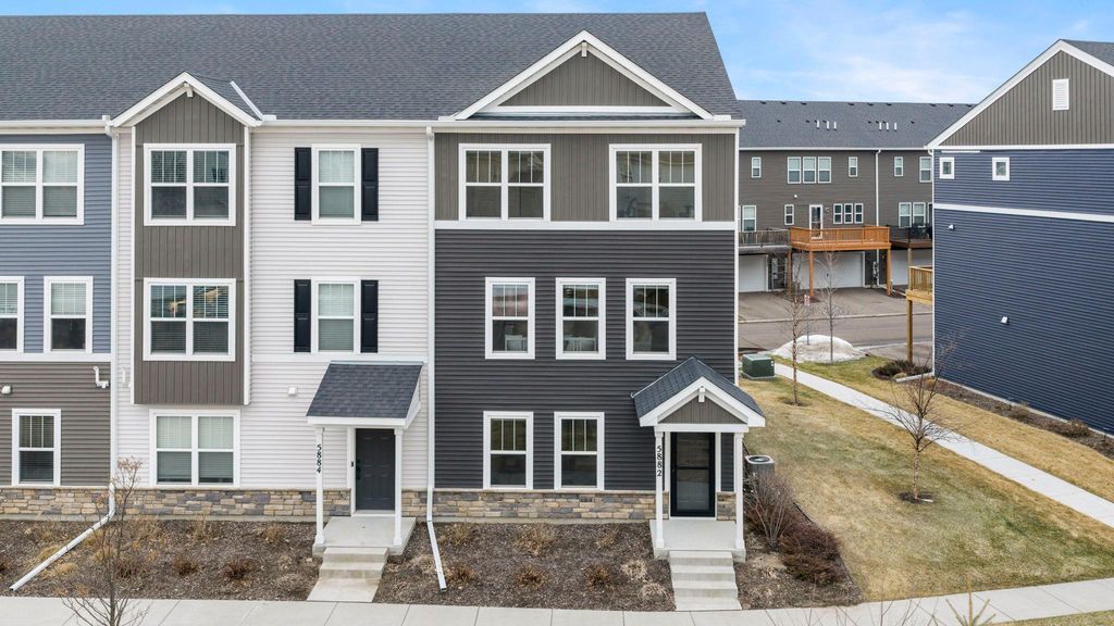 5882 156th Street W, Apple Valley, MN 55124