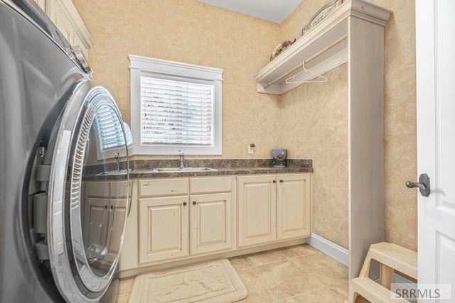 6111 Bay Hill Drive, Idaho Falls, ID 83401