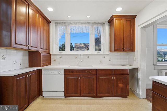 6514 N RADCLIFFE ST, Bristol, PA 19007