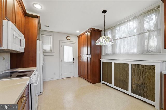 6514 N RADCLIFFE ST, Bristol, PA 19007
