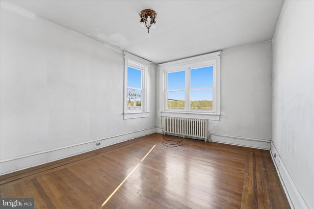 6514 N RADCLIFFE ST, Bristol, PA 19007