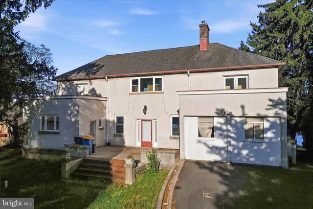 6514 N RADCLIFFE ST, Bristol, PA 19007