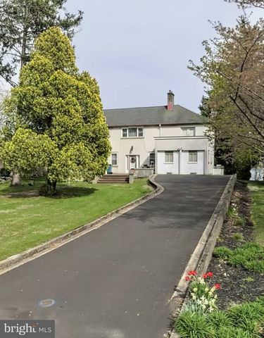6514 N RADCLIFFE ST, Bristol, PA 19007