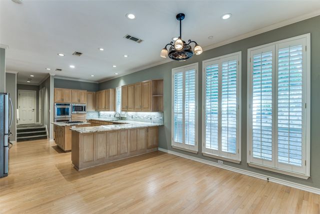 3805 Briarhaven Road, Fort Worth, TX 76109