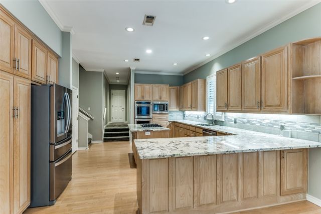 3805 Briarhaven Road, Fort Worth, TX 76109