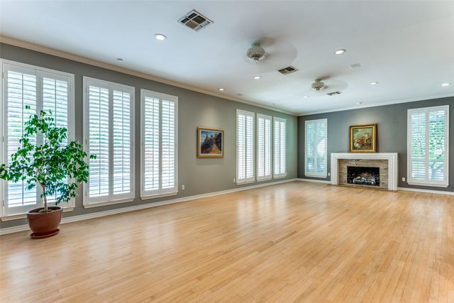 3805 Briarhaven Road, Fort Worth, TX 76109