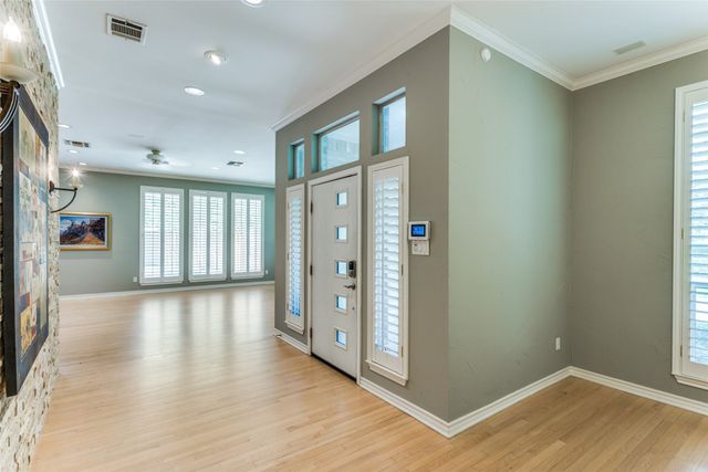 3805 Briarhaven Road, Fort Worth, TX 76109