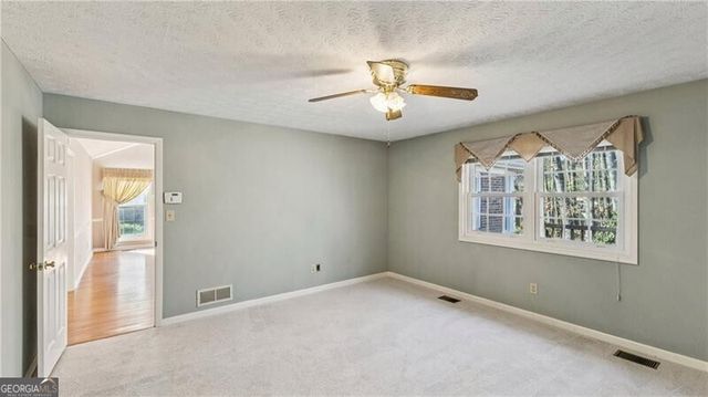 130 Stratford Way, Fayetteville, GA 30214