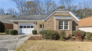 130 Stratford Way, Fayetteville, GA 30214