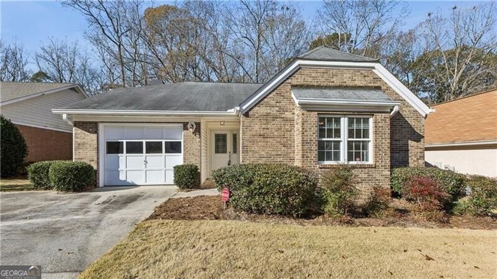 130 Stratford Way, Fayetteville, GA 30214