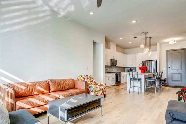 2700 Old Denton Road 2217, Carrollton, TX 75007