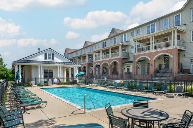 192 Amys Walk, Auburn Hills, MI 48326
