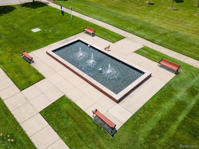 192 Amys Walk, Auburn Hills, MI 48326