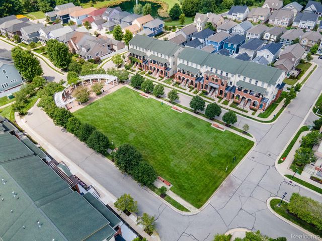 192 Amys Walk, Auburn Hills, MI 48326