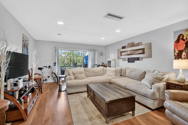 21501 Juego Circle 29 F, Boca Raton, FL 33433