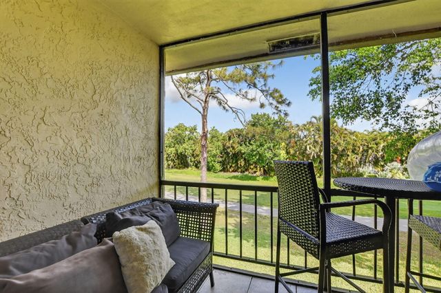 21501 Juego Circle 29 F, Boca Raton, FL 33433