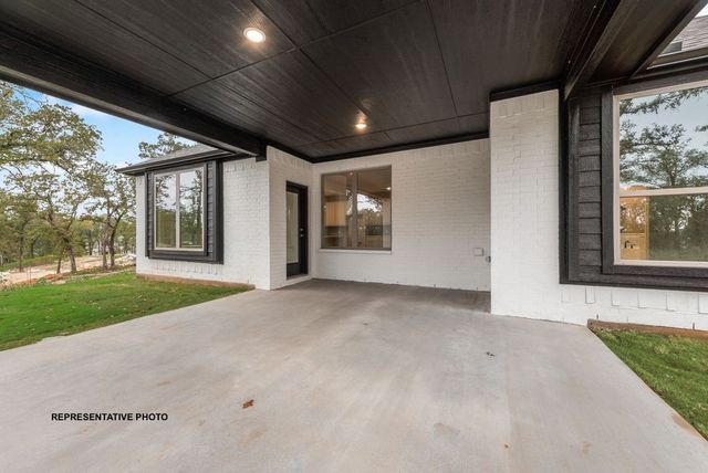1040 Monaco Court, Springtown, TX 76082