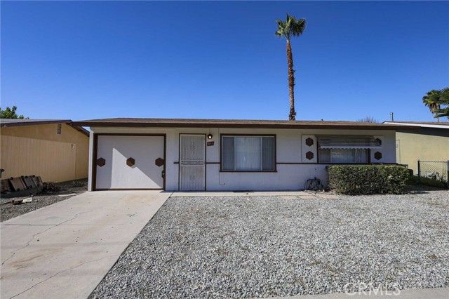 811 S State, Hemet, CA 92543