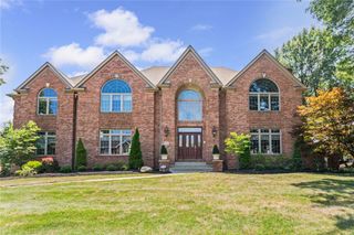 232 Alaqua Drive, Ohio Twp, PA 15143
