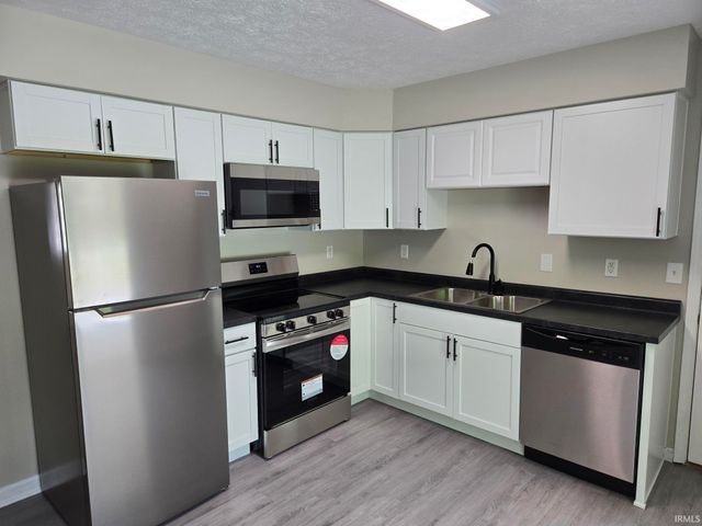 4081 N Brookwood Drive, Bloomington, IN 47404