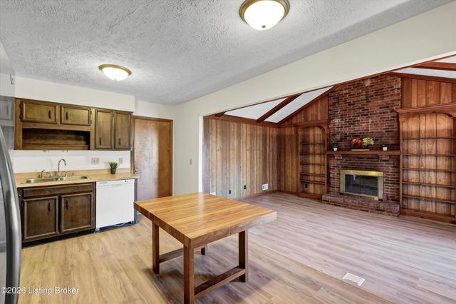 10312 Going Ct, Louisville, KY 40241