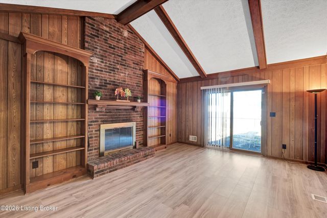 10312 Going Ct, Louisville, KY 40241