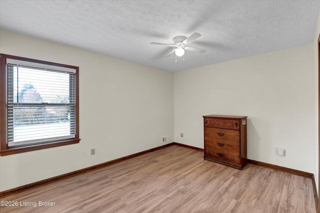 10312 Going Ct, Louisville, KY 40241