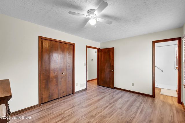 10312 Going Ct, Louisville, KY 40241