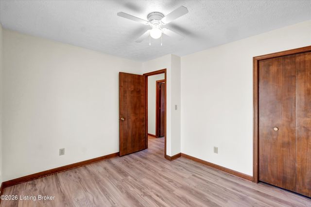 10312 Going Ct, Louisville, KY 40241