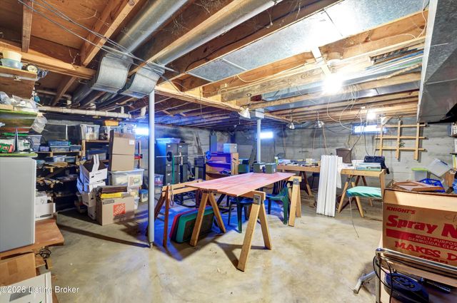 10312 Going Ct, Louisville, KY 40241