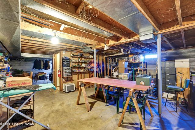 10312 Going Ct, Louisville, KY 40241