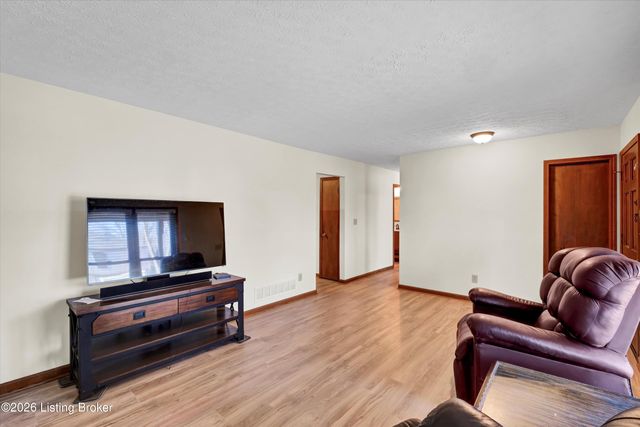 10312 Going Ct, Louisville, KY 40241