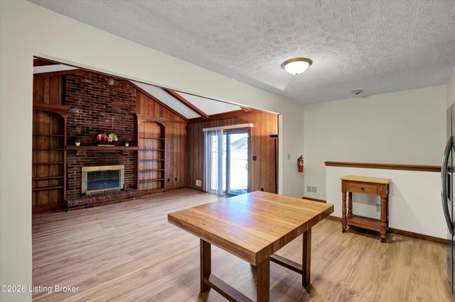 10312 Going Ct, Louisville, KY 40241