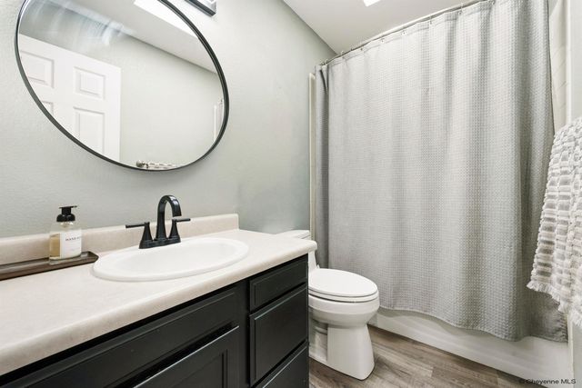 903 MONTCLAIR DR, Cheyenne, WY 82009