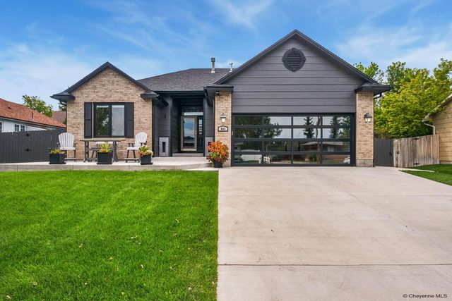 903 MONTCLAIR DR, Cheyenne, WY 82009