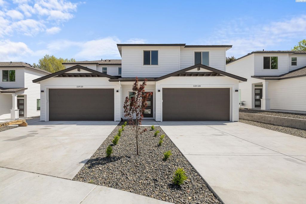 1119 S Underwood Pl, Kennewick, WA 99337