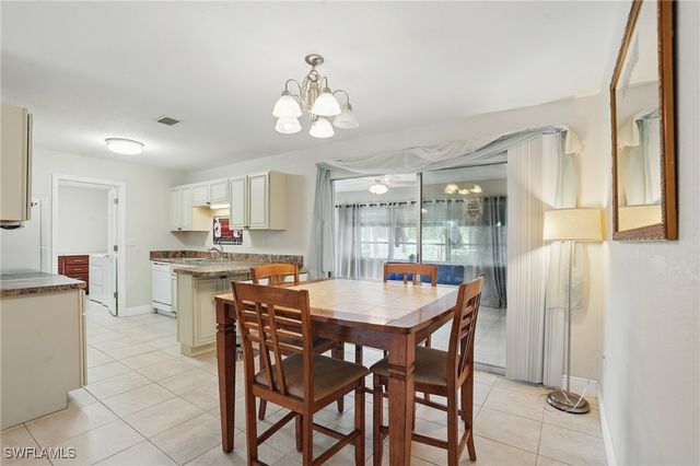 426 Chestnut Ave NW, Port Charlotte, FL 33952