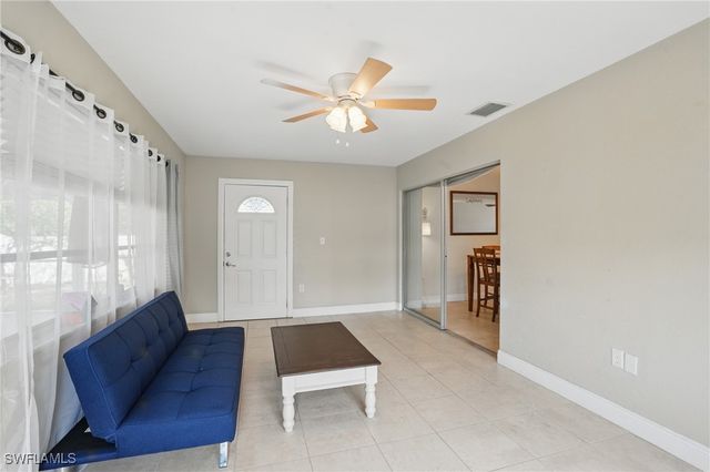 426 Chestnut Ave NW, Port Charlotte, FL 33952