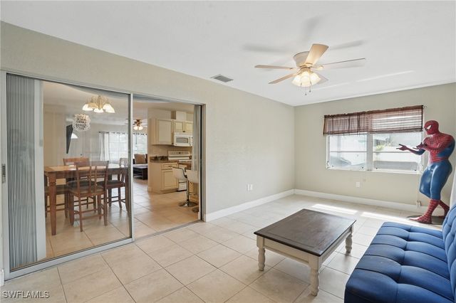 426 Chestnut Ave NW, Port Charlotte, FL 33952