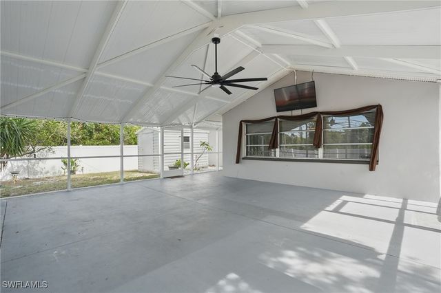 426 Chestnut Ave NW, Port Charlotte, FL 33952