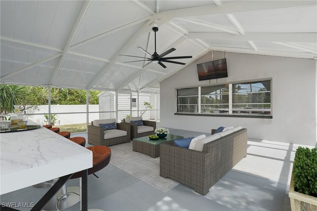 426 Chestnut Ave NW, Port Charlotte, FL 33952