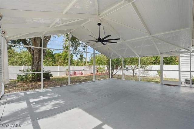 426 Chestnut Ave NW, Port Charlotte, FL 33952