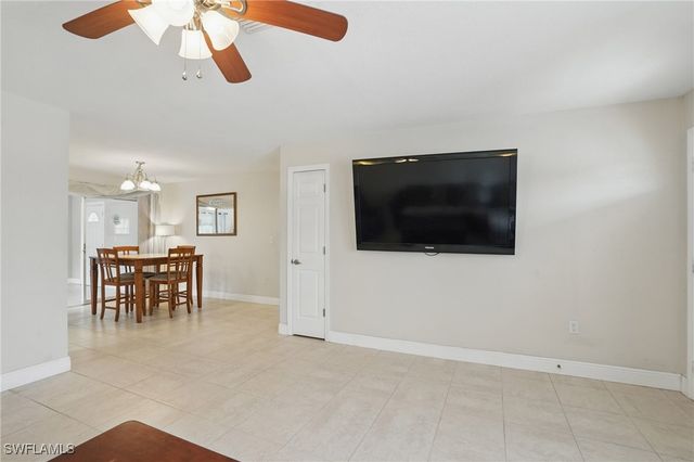 426 Chestnut Ave NW, Port Charlotte, FL 33952